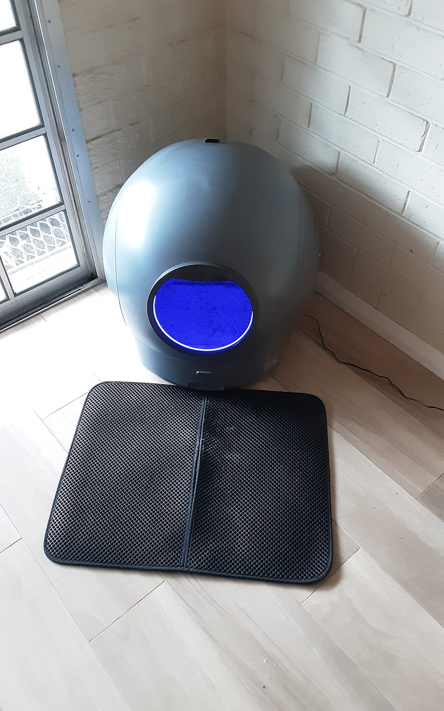 Customer photo review of PaWz AutoClean Max Automatic Self Cleaning Cat Litter Box