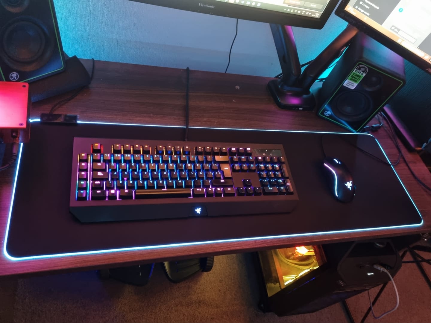 Customer photo review of Mousepad Gamer Goliathus Extended Chroma Black*