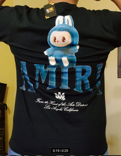 Customer photo review of Playera Labubu "AMIRI AZUL"