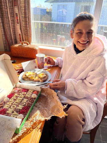 Customer photo review of Mega custom message heart brownie