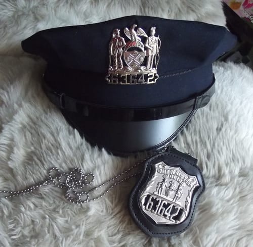 Customer photo review of NYPD New York Police Hat Cap Badge Replica Movie Props No. 63642