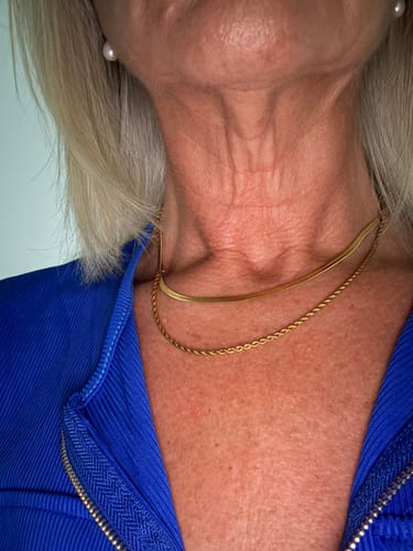 Customer photo review of Snake & Rope Layered Necklace Set Gold