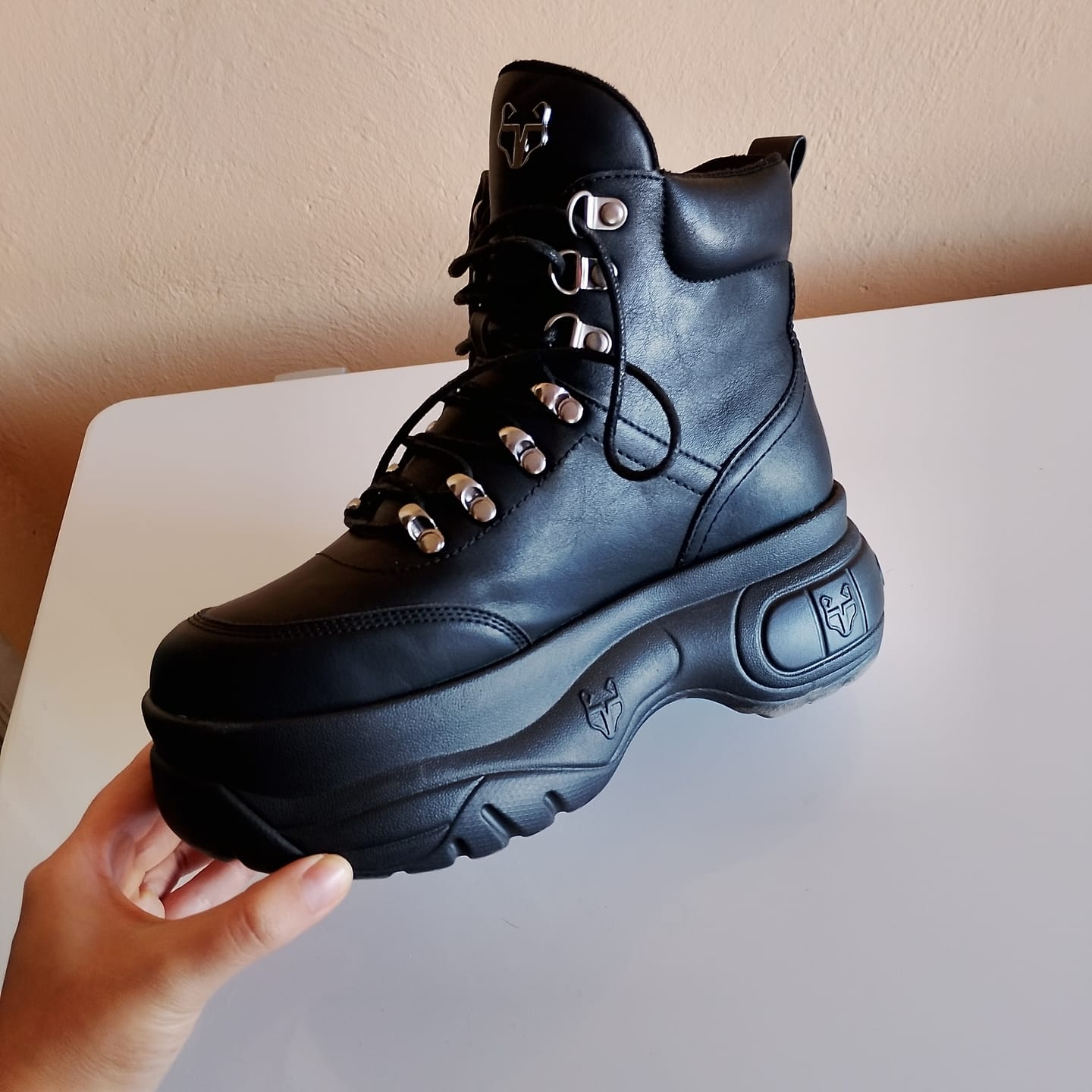 Customer photo review of Zapatilla Negra Mujer 97244
