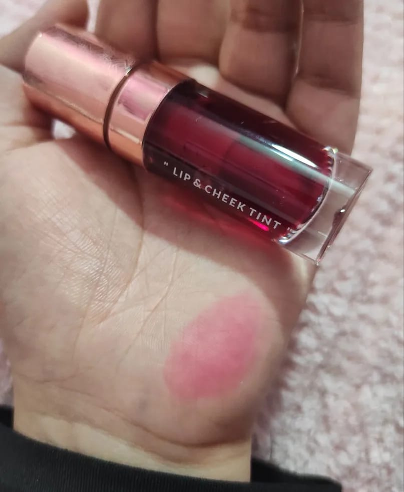 Customer photo review of O.TWO.O HAUTE WATERY LIP AND CHEEK TINT