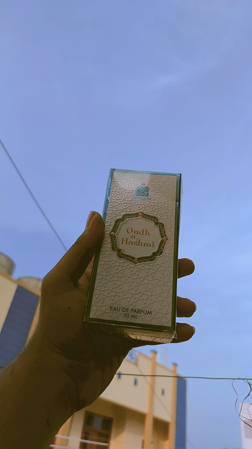 Customer photo review of Oudh Al Hashmi Perfume Spray