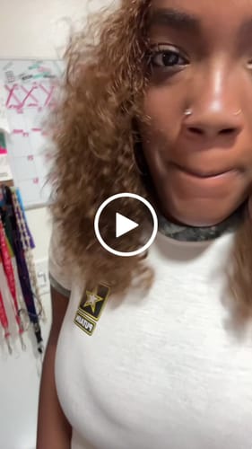 Customer video review of MAJOR PUTAIN RINGER TEE