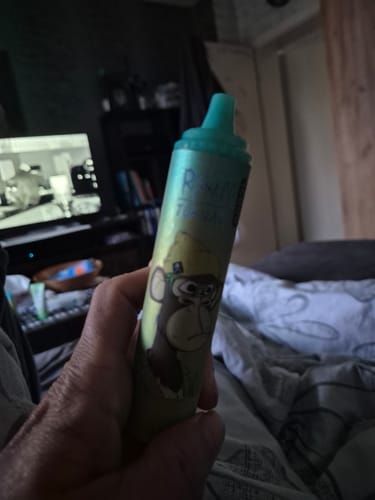 Sarah B. review of Tornado Vape 15000 - Kiwi Passionfruit Guava image 1 out of 1
