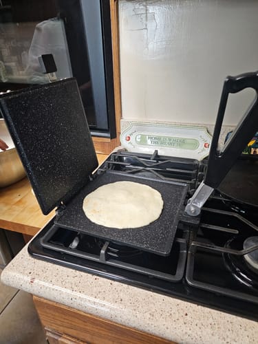 Customer photo review of Presa Pan - 10 Inch Non Stick Tortilla Pan