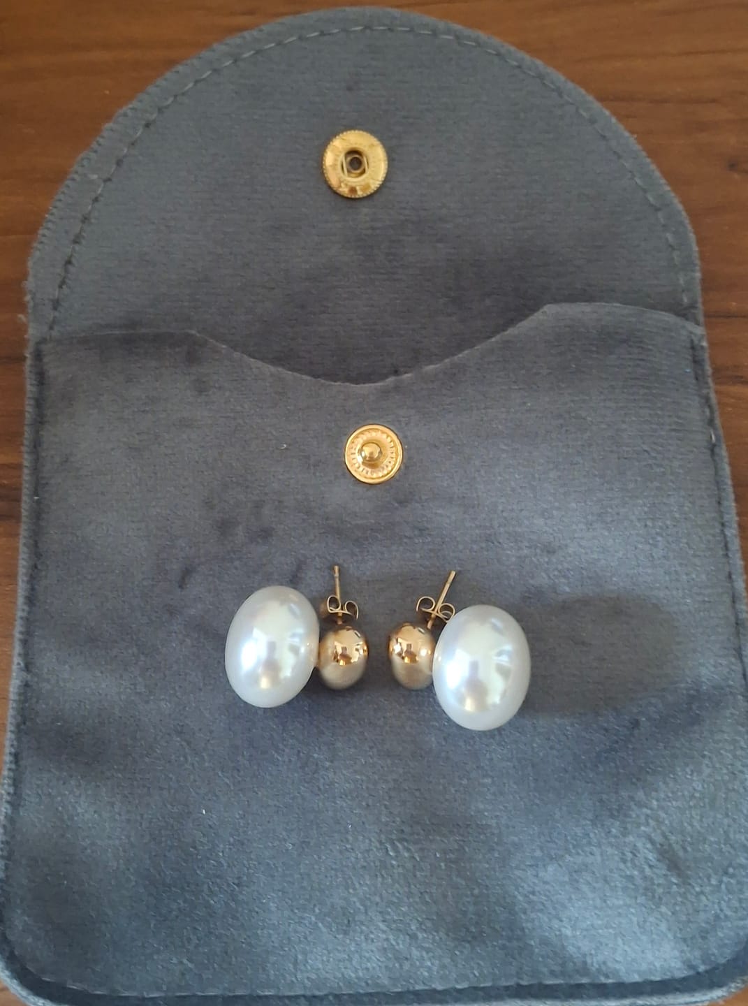 Customer photo review of The Pearl Bubble Studs