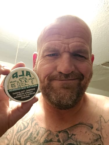 Customer photo review of Mountain Wintergreen Nicotine Pouches
