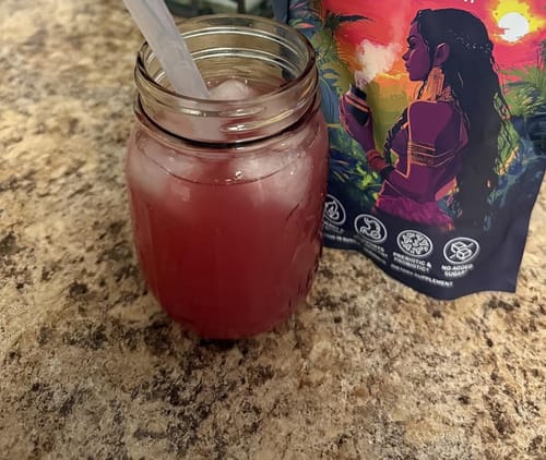 Customer photo review of Yerba Magic Strawberry Matcha