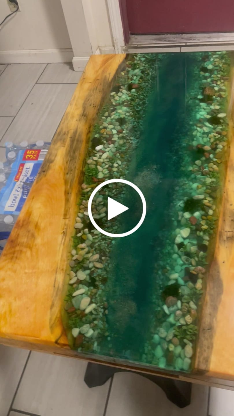 Customer video review of Bench Legs 103 Haru 16H for Dining Live Edge Tabletop