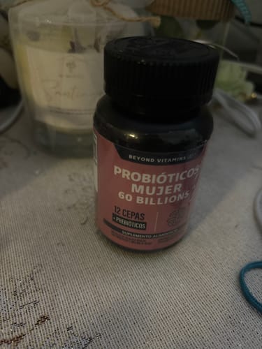Customer photo review of Probioticos mujer 60 billions - 60 cápsulas