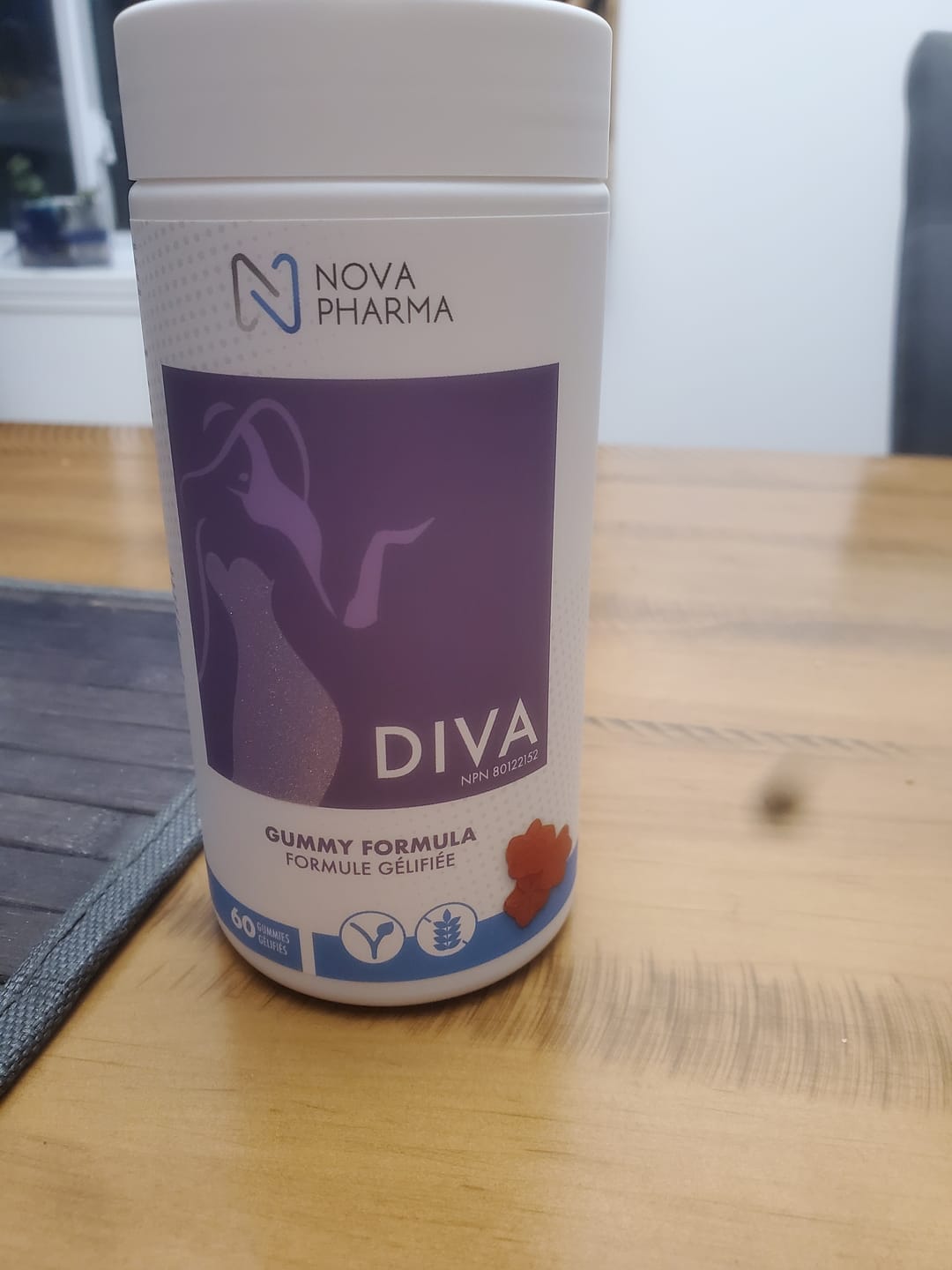 Customer photo review of Nova Pharma - Diva Jujubes à la biotine (60 jujubes)