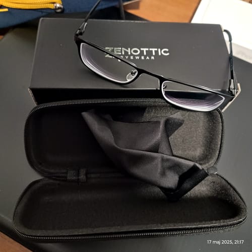 Customer photo review of Zenottic Eyeglasses Abbott