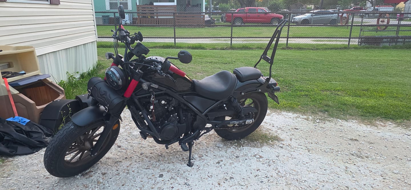 Customer photo review of Iron Born Blade 25" Sissy Bar with Foldable Luggage Rack for Honda Rebel 500/ABS Matte Black