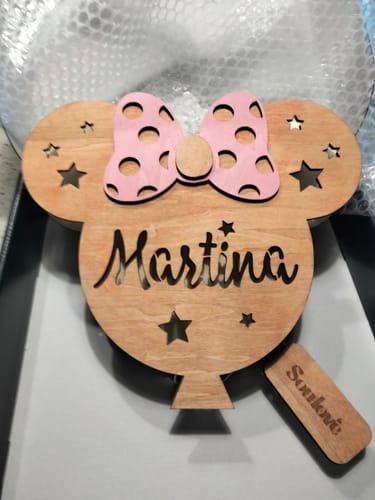 Customer photo review of Lampada Minnie a Parete con Nome Personalizzato