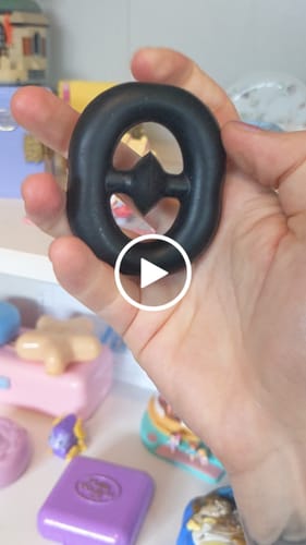 Customer video review of Squeeze, Snap and Pop Fidget