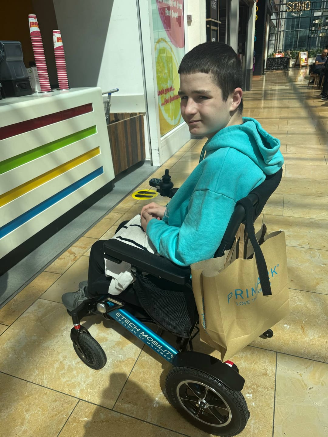 Customer photo review of Lightweight Electric Wheelchair Freedom Elite ST