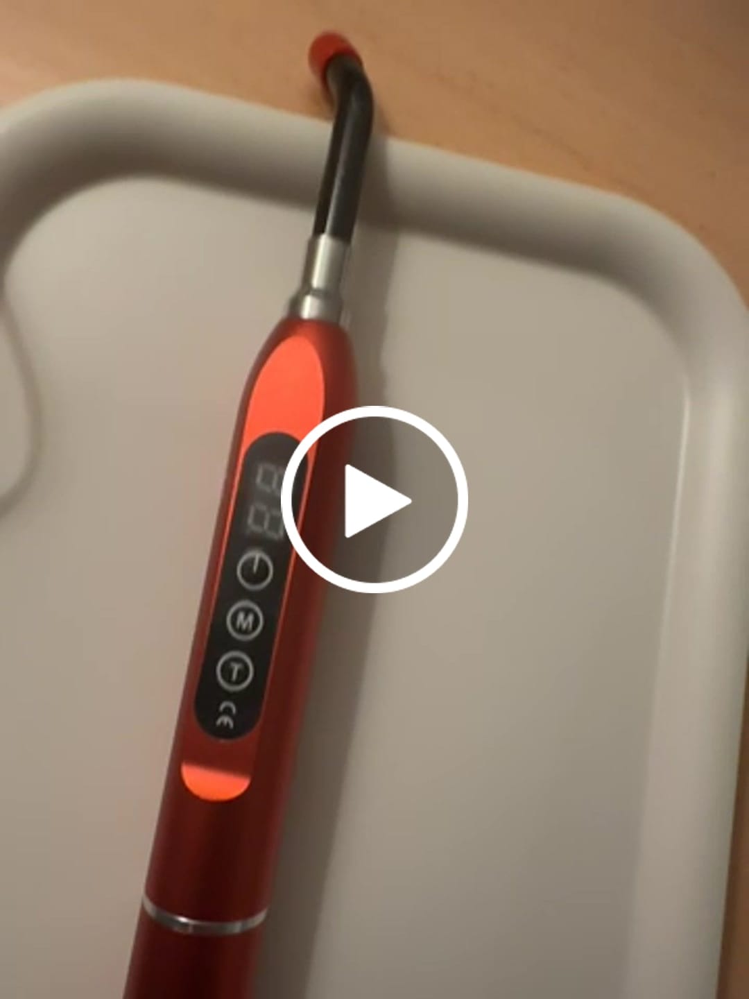 Customer video review of Cicada LED Curing Lamp – Compact Power for Dental Professionals