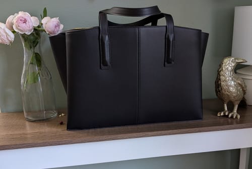 Customer photo review of Paloma Tote Black