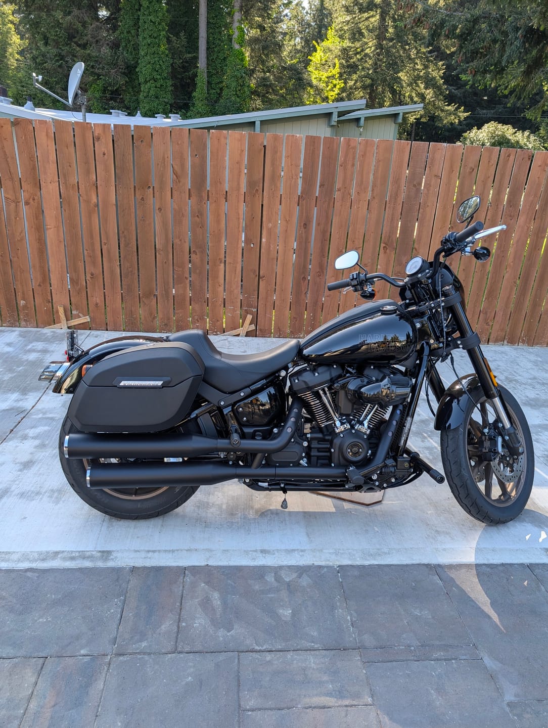 Customer photo review of 32L - Darkin Large Quick Mount Leather Wrapped Hard Saddlebags for Harley Softail Low Rider S FXLRS