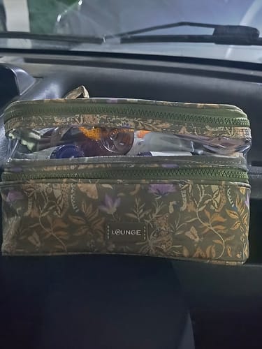 Reseña con foto de un cliente sobre Cosmetiquero Tigres Mariposas