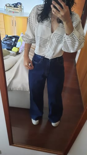 Anna V. review of Calça Jeans Wide Leg Buriti Azul Escuro image 1 out of 2