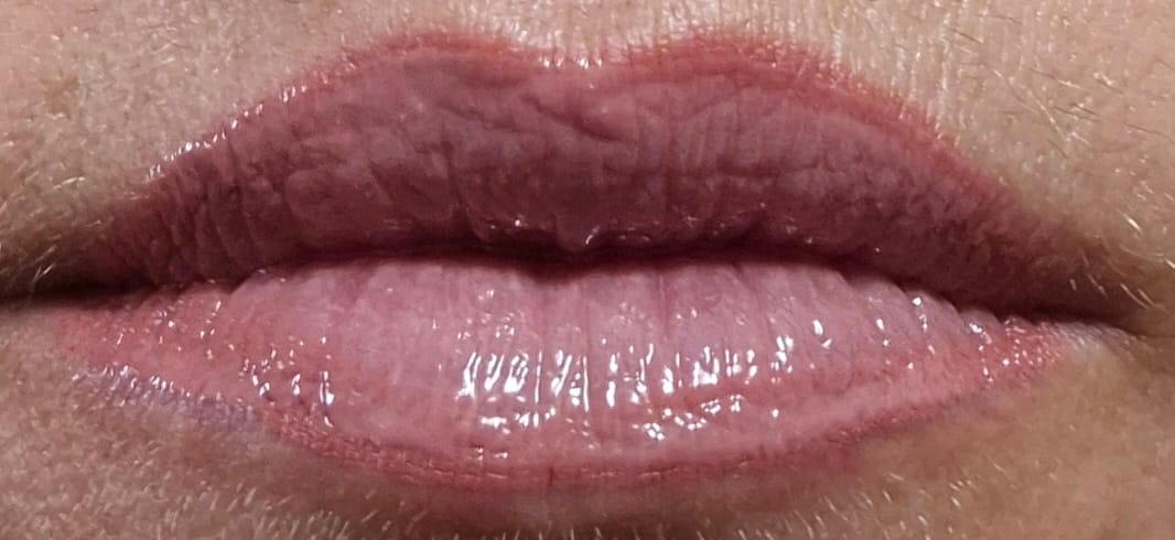 Customer photo review of Lip Gloss SPF30