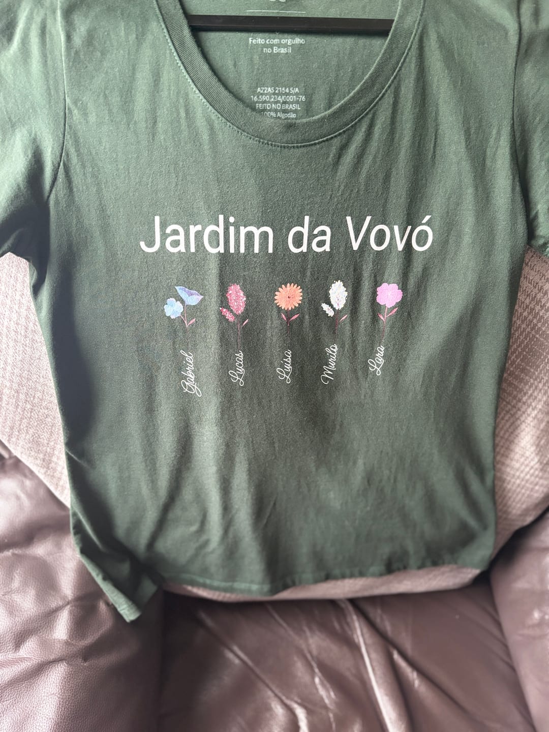 Customer photo review of Camiseta Personalizada Jardim da Vovó - PRETA - Algodão 100%