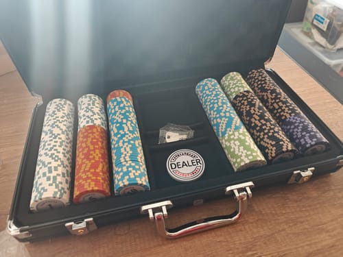 Customer photo review of Poker Chips Set Vegas Poker Club 300