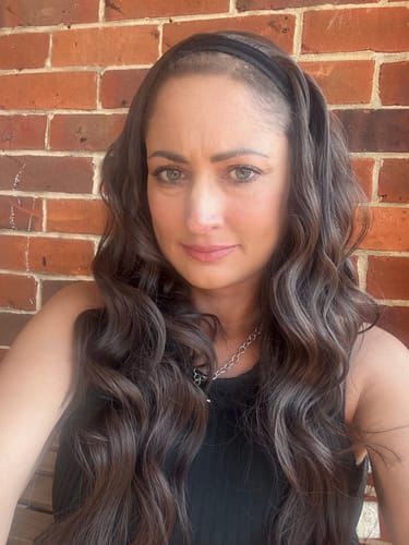 Customer photo review of The Headband Wig Perfect Curl