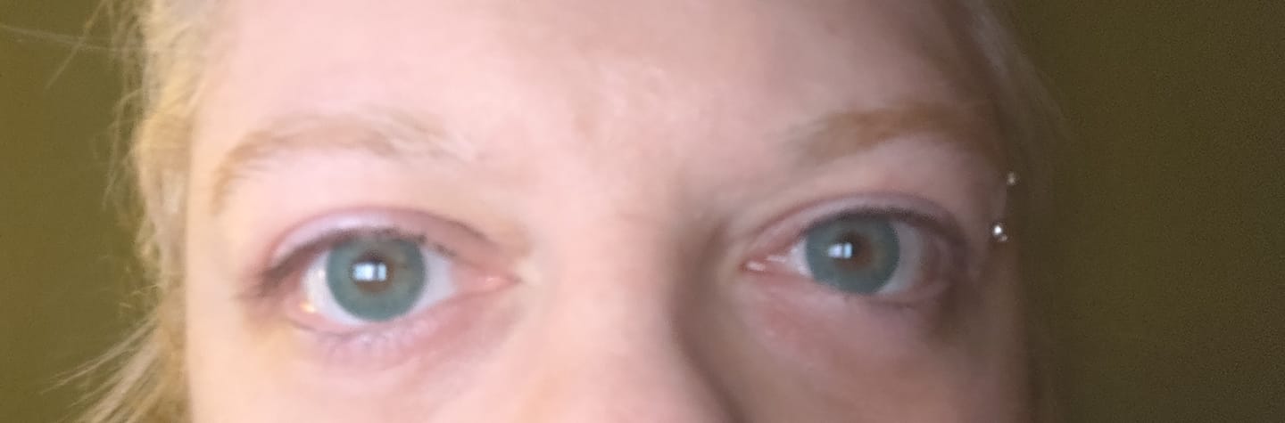 Customer photo review of Perla Green Prescription Coloured Contact Lenses