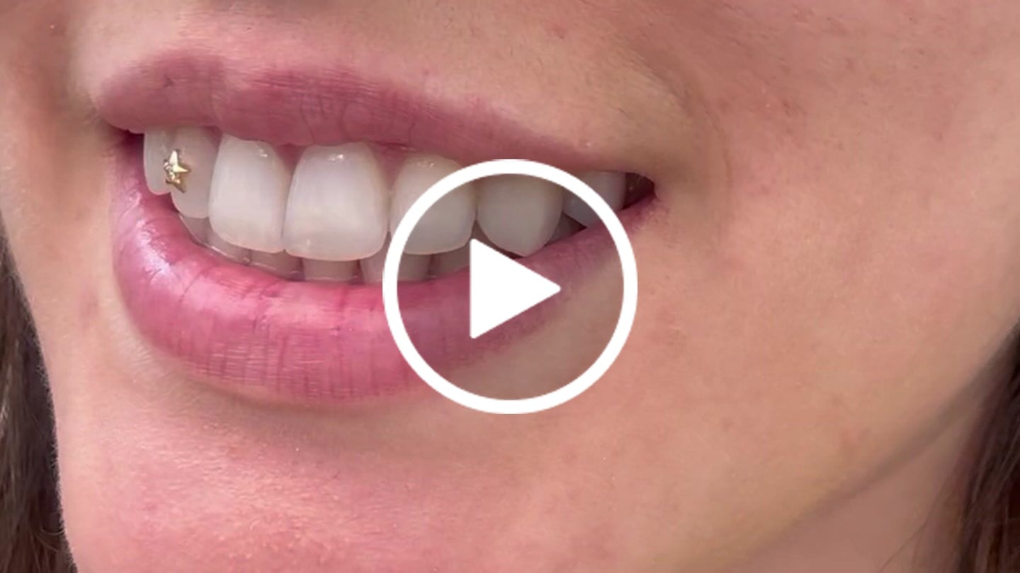 Customer video review of Star w. Diamond 22-karat gold