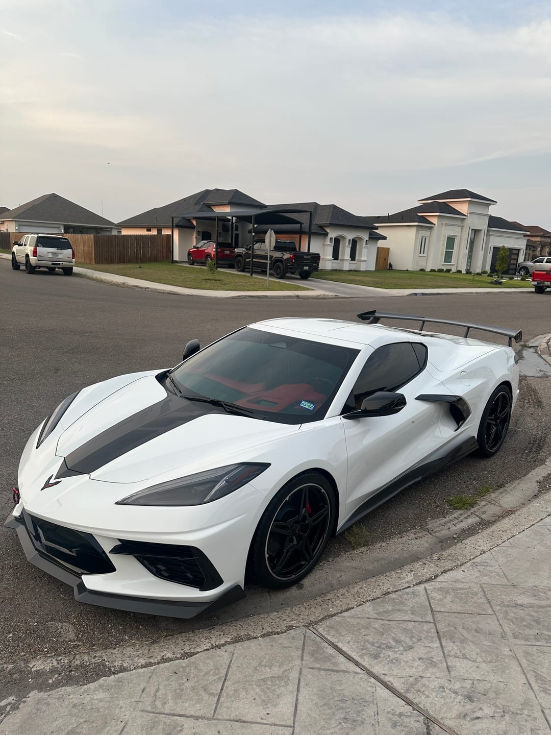 Customer photo review of Corvette C8 5VM Front Splitter (2-Piece Version) & Side Skirts
