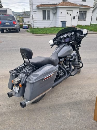 Customer photo review of HR3 Gunship Gray Hard Saddlebags Harley Hard Bags ( Regular) For 14-23 Harley Touring