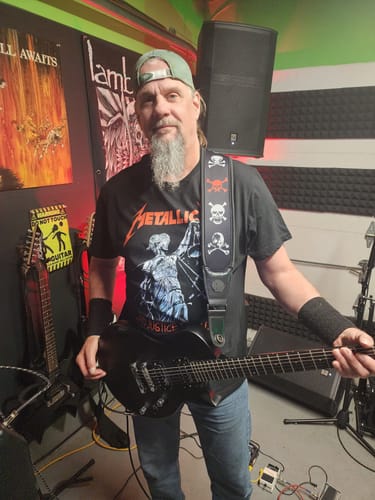 Customer photo review of StrapSure Guitar & Bass Double-Deck Quick-Release Strap Locks