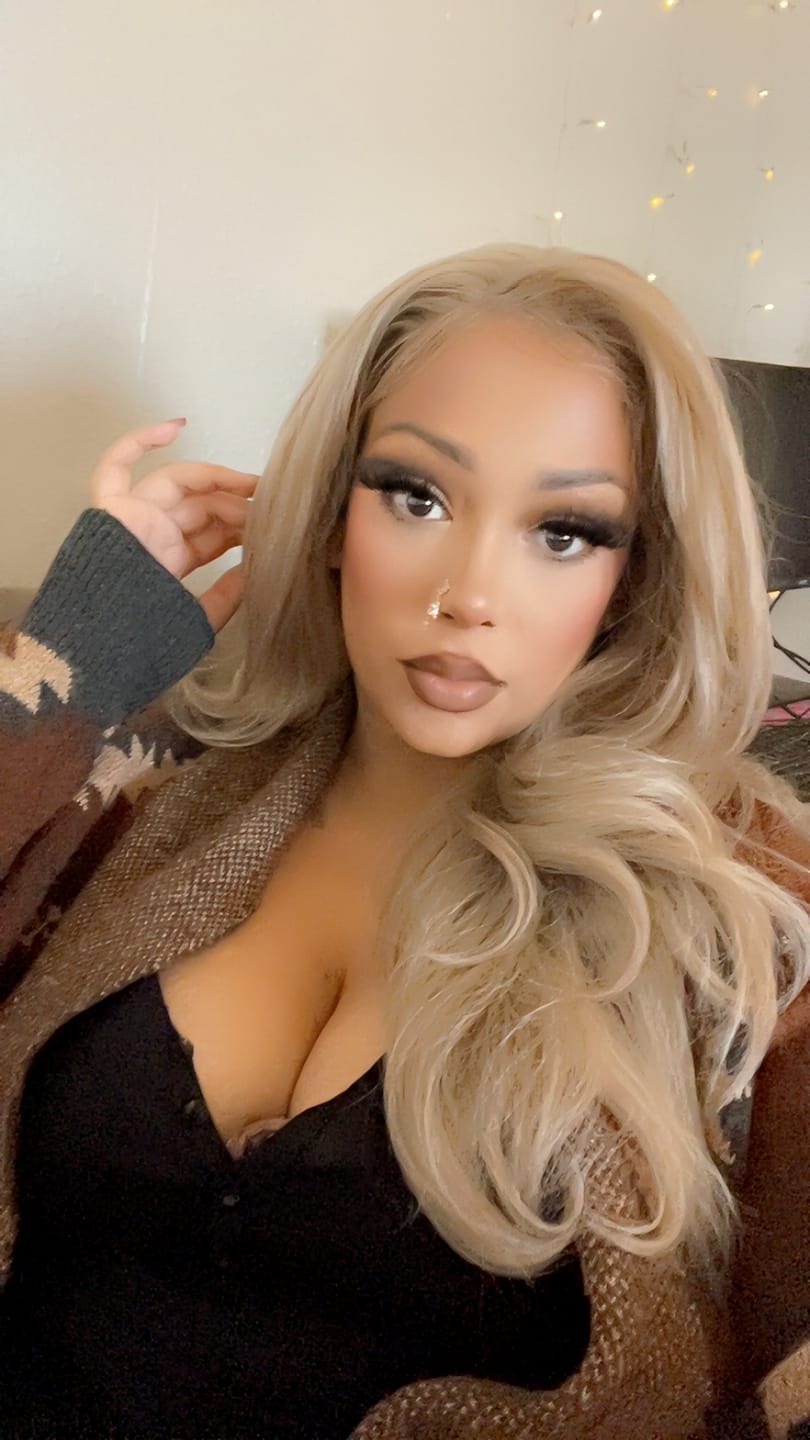 Customer photo review of Outre Perfect Hairline Glueless HD 13x6 Lace Front Wig - TAYON