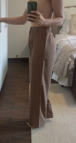 Lorena B. review of Calça Pantalona Graviola Marrom Claro image 1 out of 3