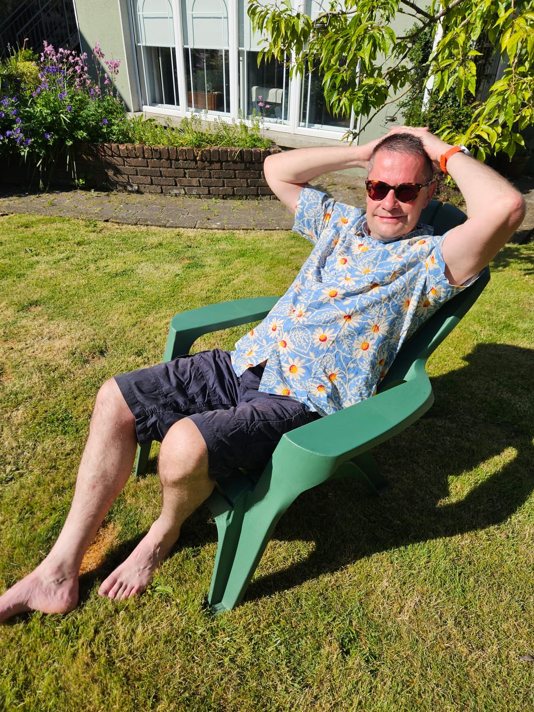 Customer photo review of Men's Retro Beach Hawaiian Cotton Holiday Button Up Blue Short Sleeve Floral Shirt