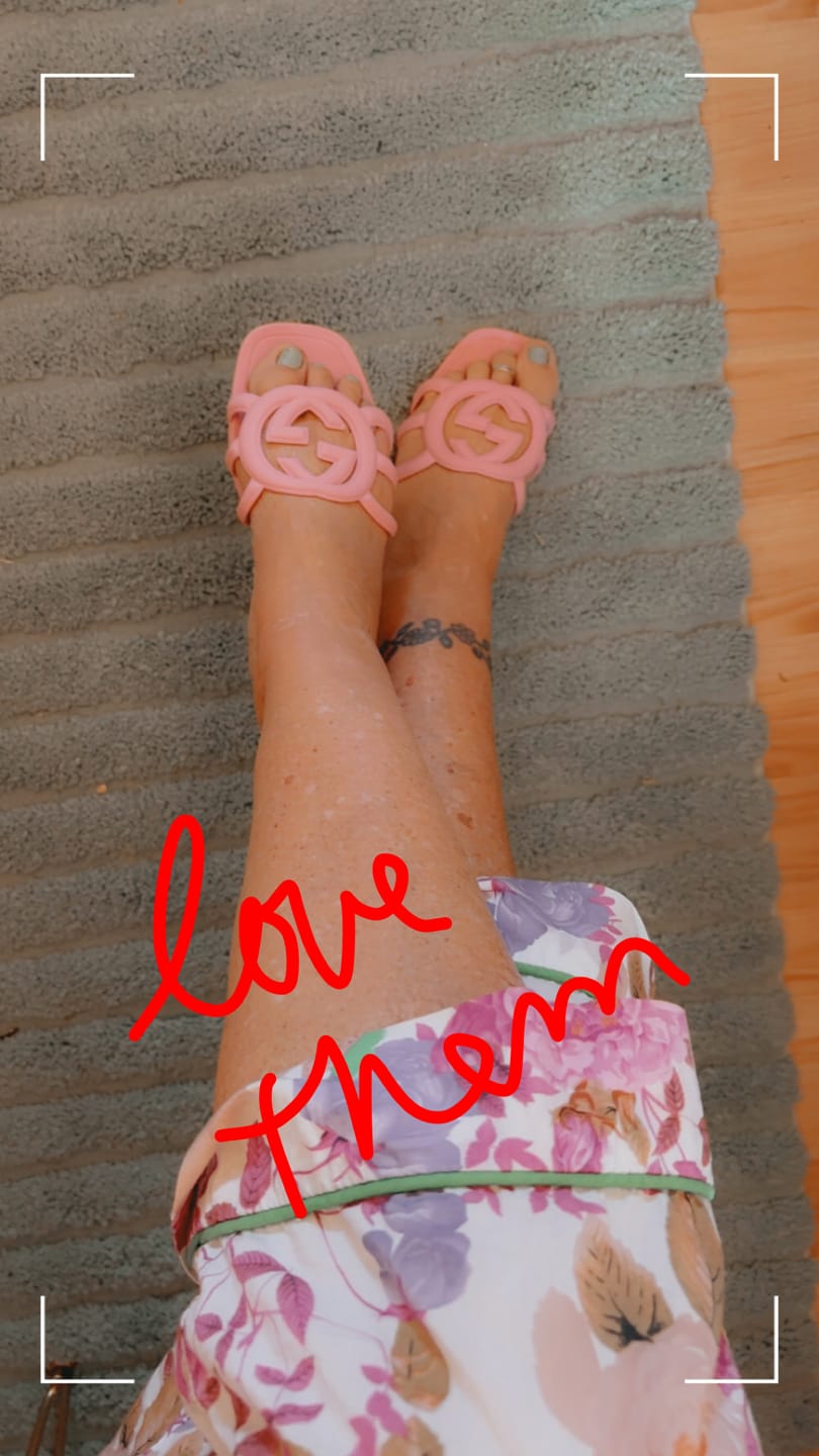 Customer photo review of Gail Sandals