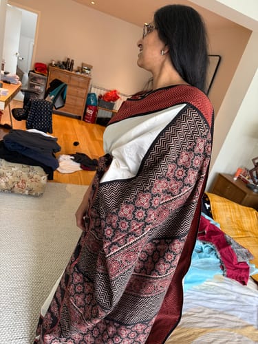 Customer photo review of Graceful Simplicity Ethnic Chanderi and Ajrakh Combination Saree