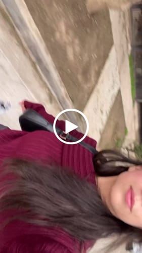 Customer video review of SWEATER LINA BURDEO