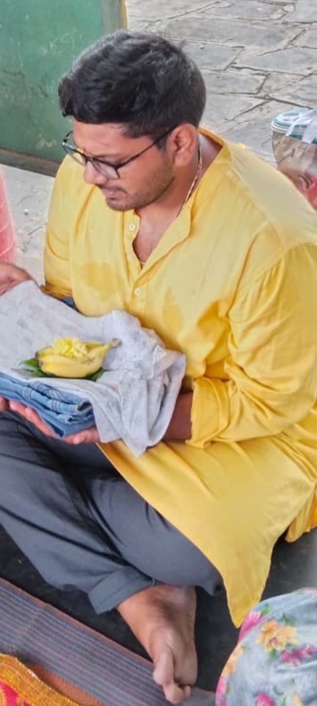 Customer photo review of Yellow Airy Linen Long Kurta