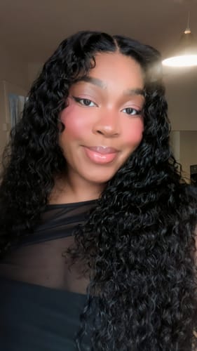 Customer photo review of CurlyMe Pre-bleached Wear Go Glueless Wig 7x5 Pre-cut HD Lace Water Wave Human Hair