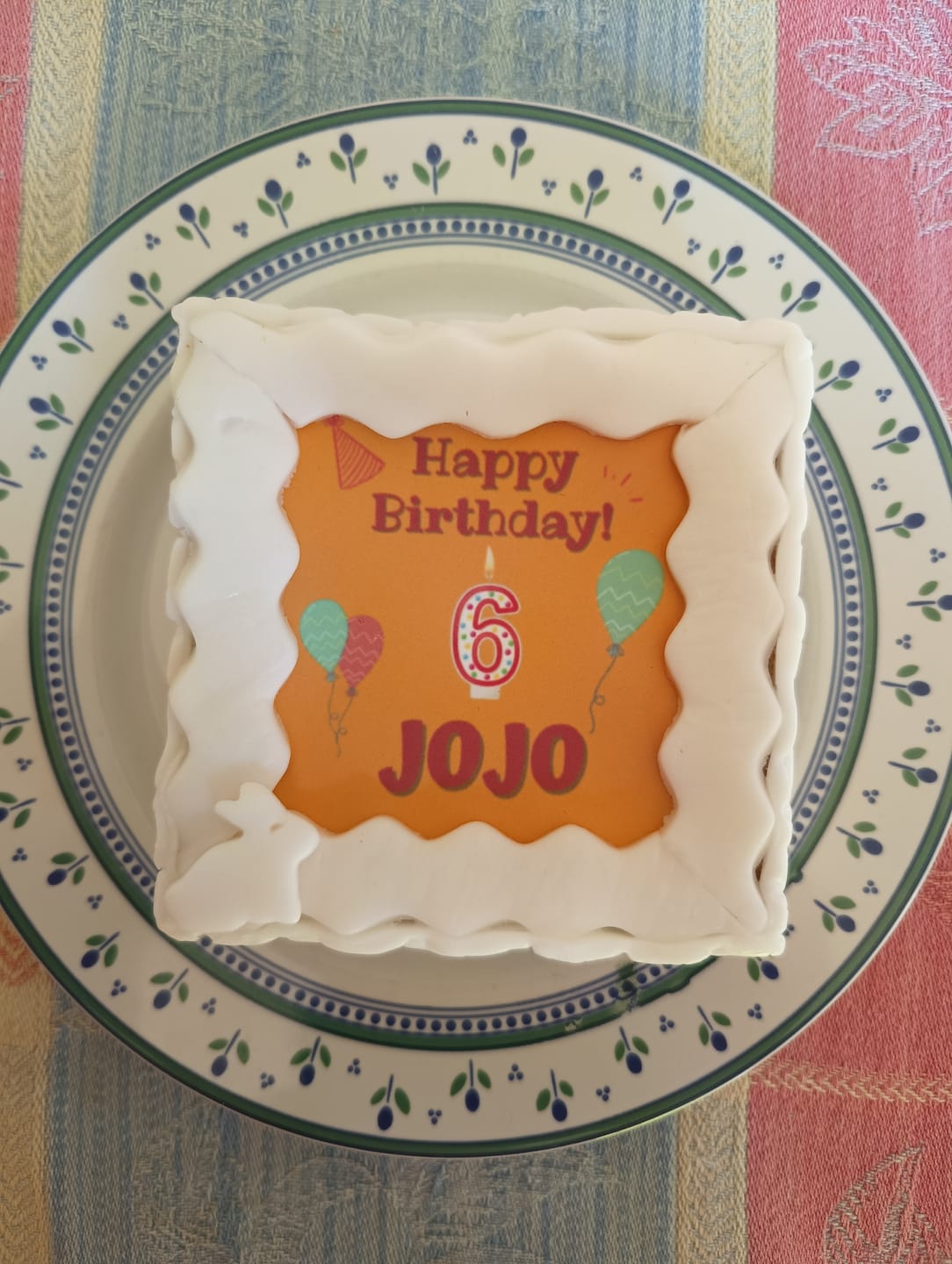 Customer photo review of Torta Per Cani Happy Birthday Personalizzabile Con NOME E ANNI