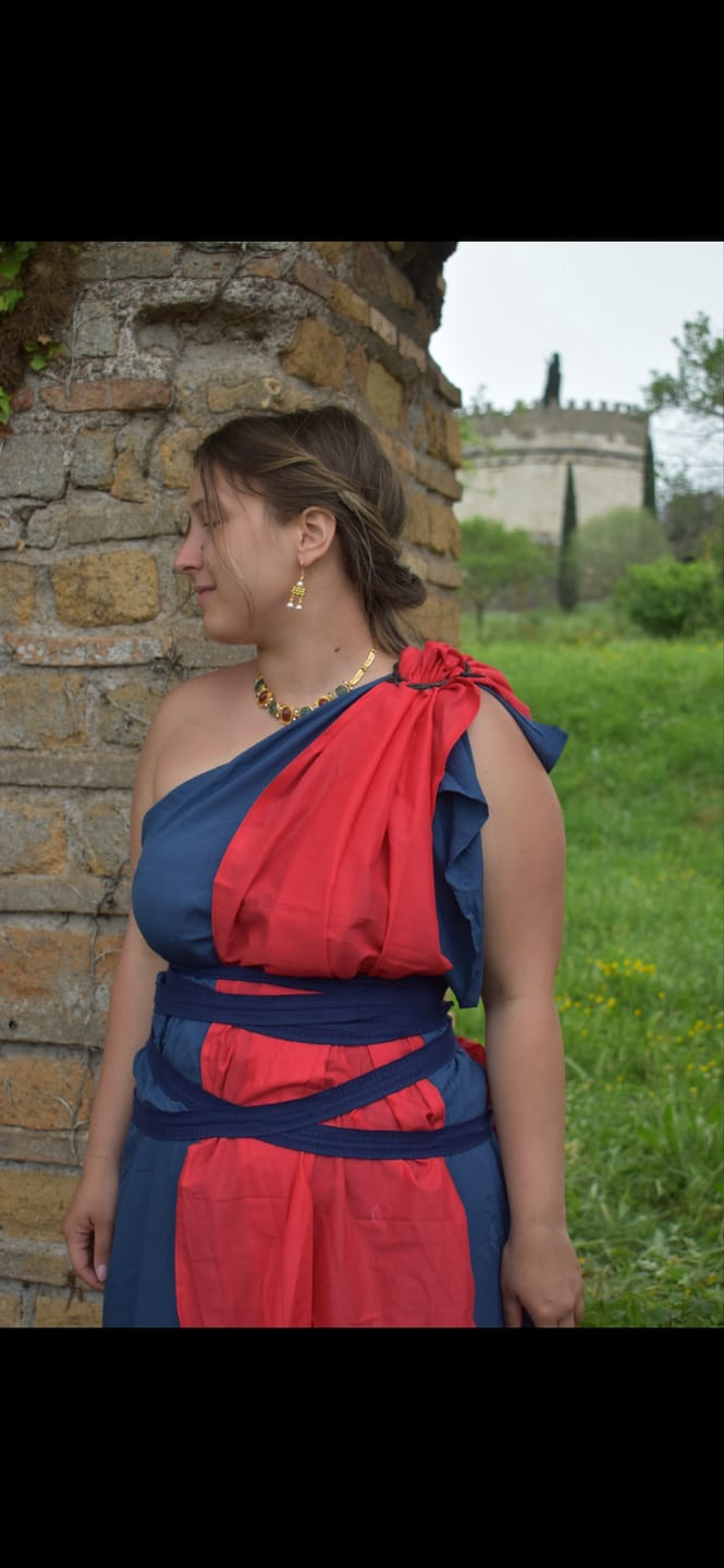 Customer photo review of Crotalia Orecchini di Pompei a due pendenti