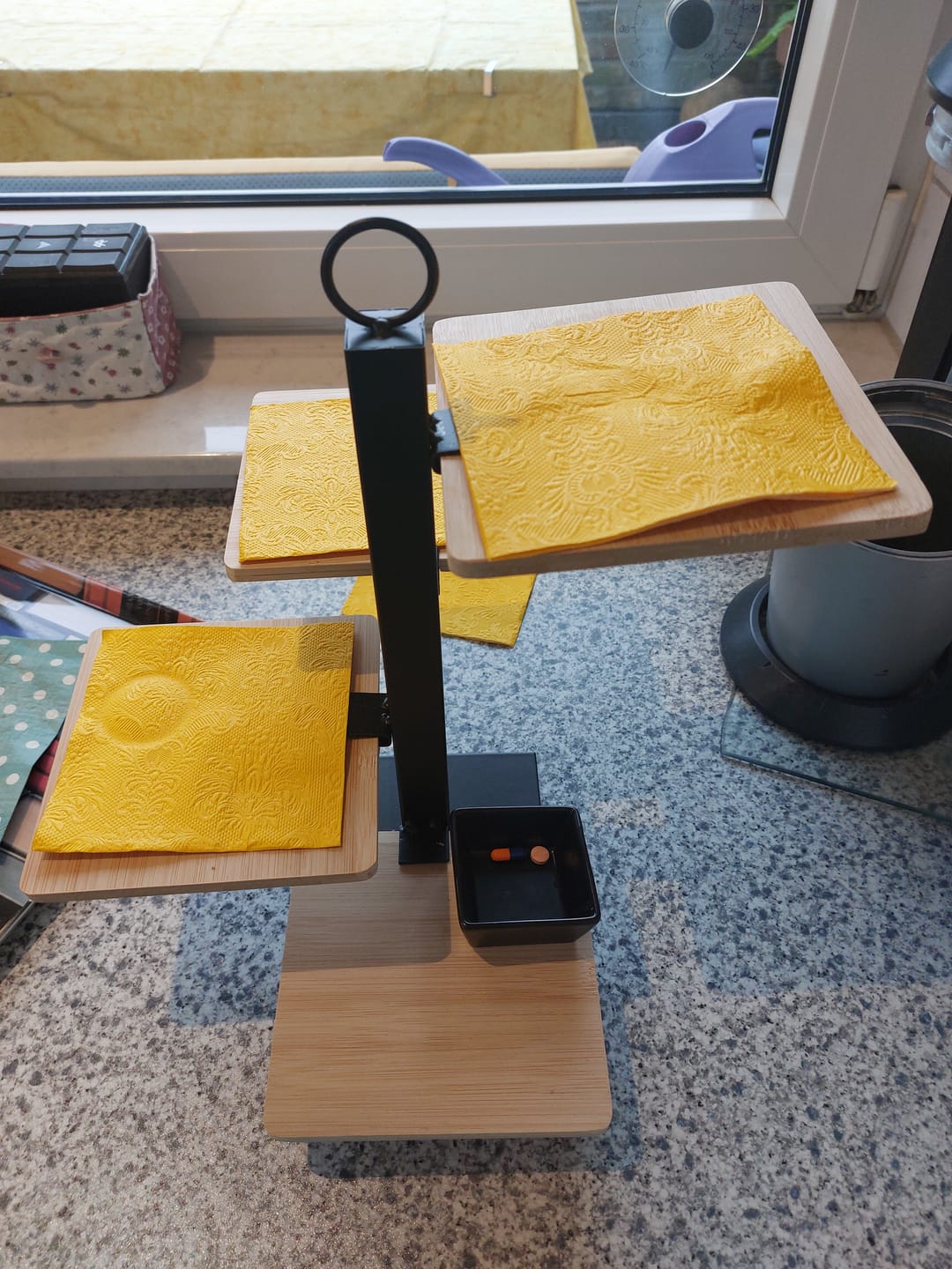 Customer photo review of Cookinglife Etagere 4 Laags / Serveertoren + Schaaltje - Zwart Metaal