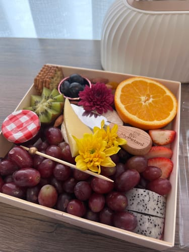 Customer photo review of Subang Jaya Signature Cheese Fruit Grazing Platter (Available in S, M & L size) [Malaysia]