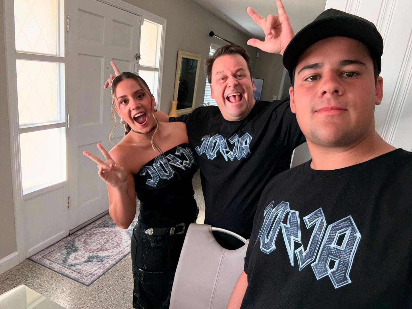 Customer photo review of Polera AC/DC 02